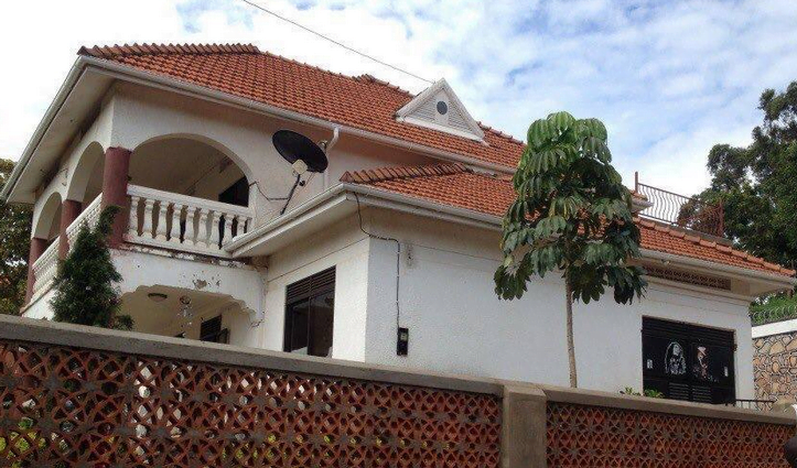 Chameleone confirms he still owns his mansion in Seguku. [Photos]